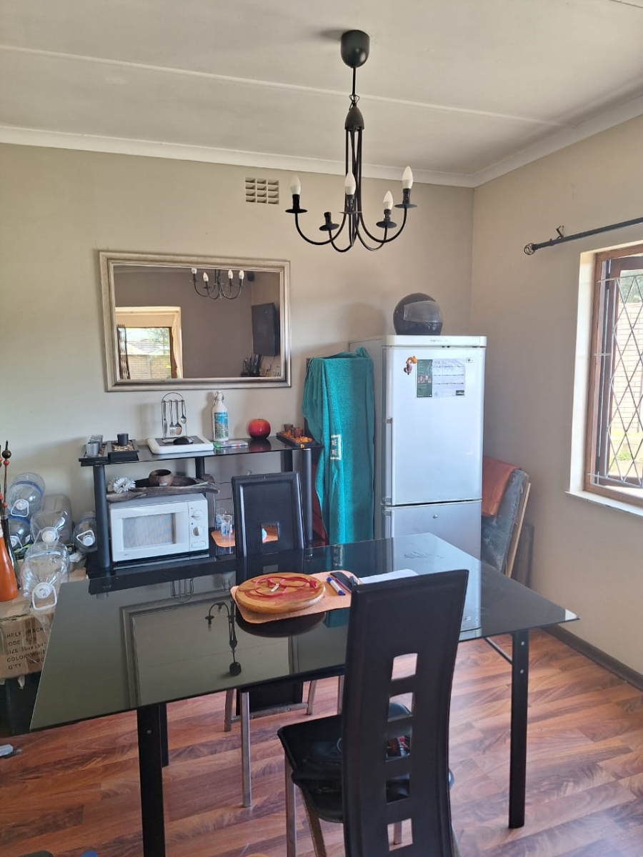 6 Bedroom Property for Sale in Gonubie Eastern Cape